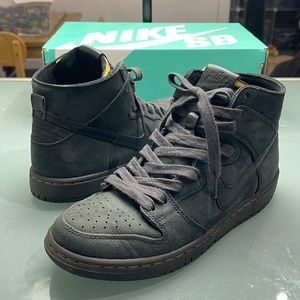 Nike SB Dunk High Pro Decon Prm “Doc Martin”